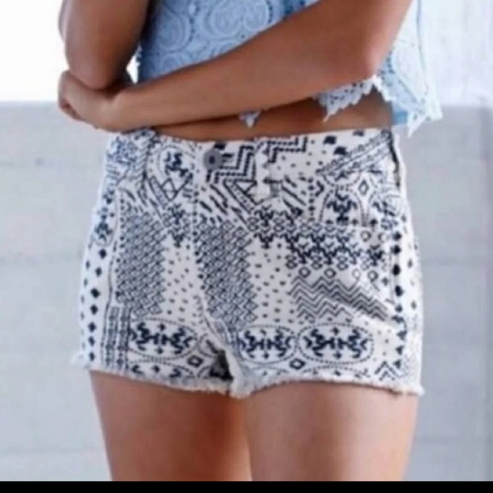 BULLHEAD  Distressed Cutoff High Rise Shorts Sz.0